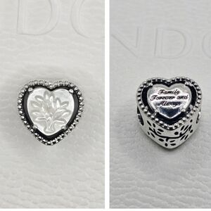 ♥️ Authentic Pandora MOM FAMILY CHARM